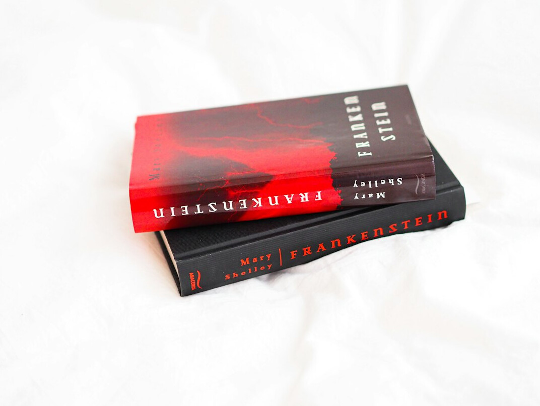 suspenseful book cover