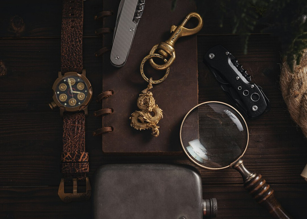 detective investigating clues